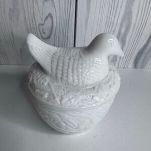 Vintage Avon Dove Nesting 5” White Milk Glass Hen Trinket Candy Dish with Lid